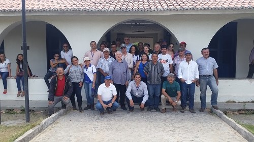 Ematerce e Embrapa reunem 45 produtores de caju