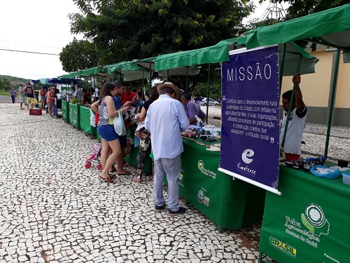 Mais um bairro do Crato recebe Feira de Produtos da Agricultura Familiar