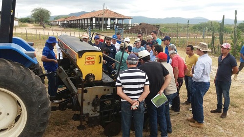 Ematerce promove treinamento para implementos agrícolas