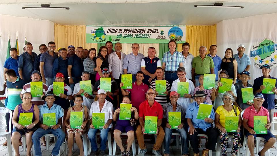 362 agricultores familiares de Irapuan Pinheiro recebem título de terra