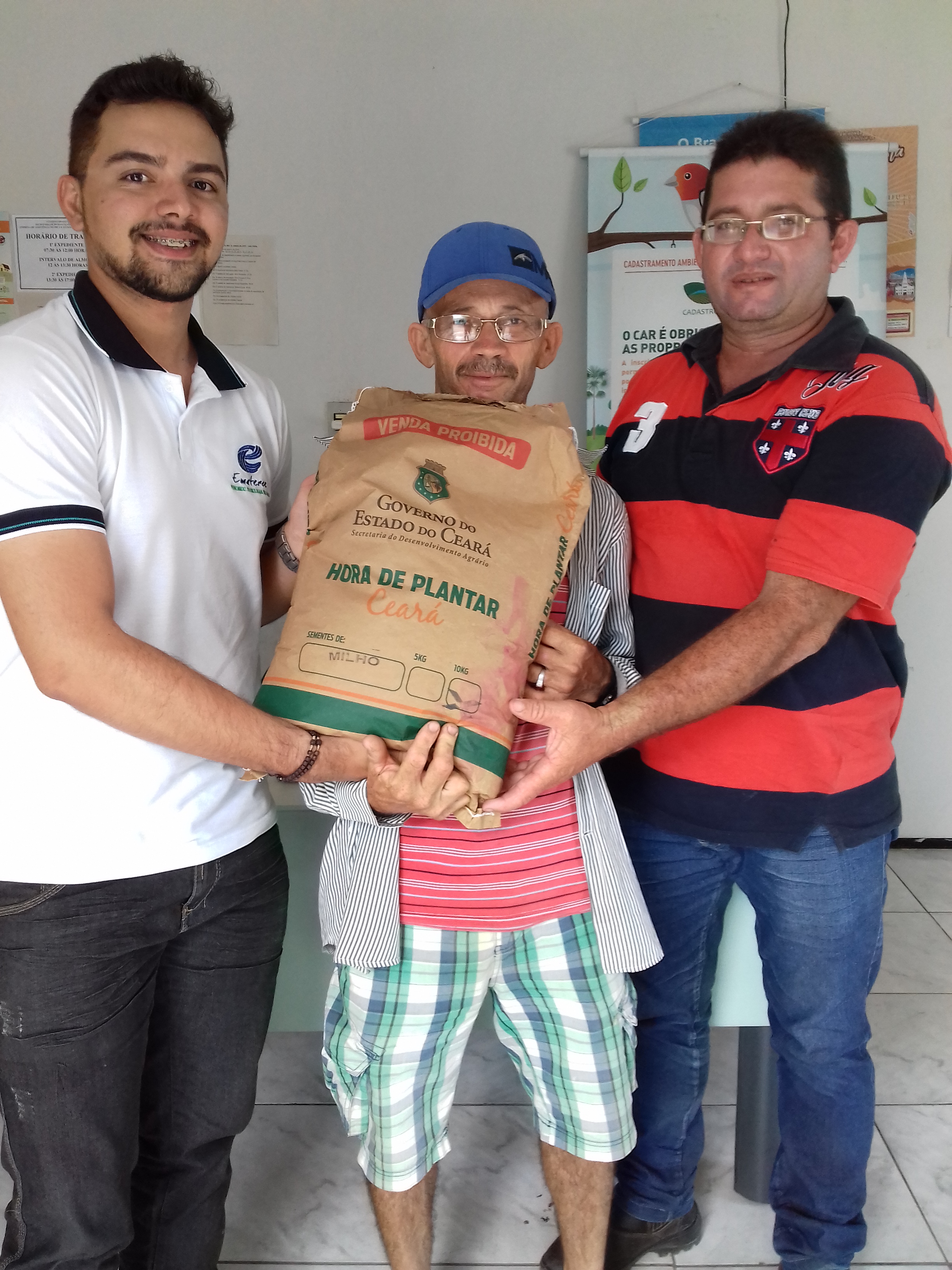 Assunto: Pacujá: Ematerce conclui a entrega de sementes a agricultores cadastrados