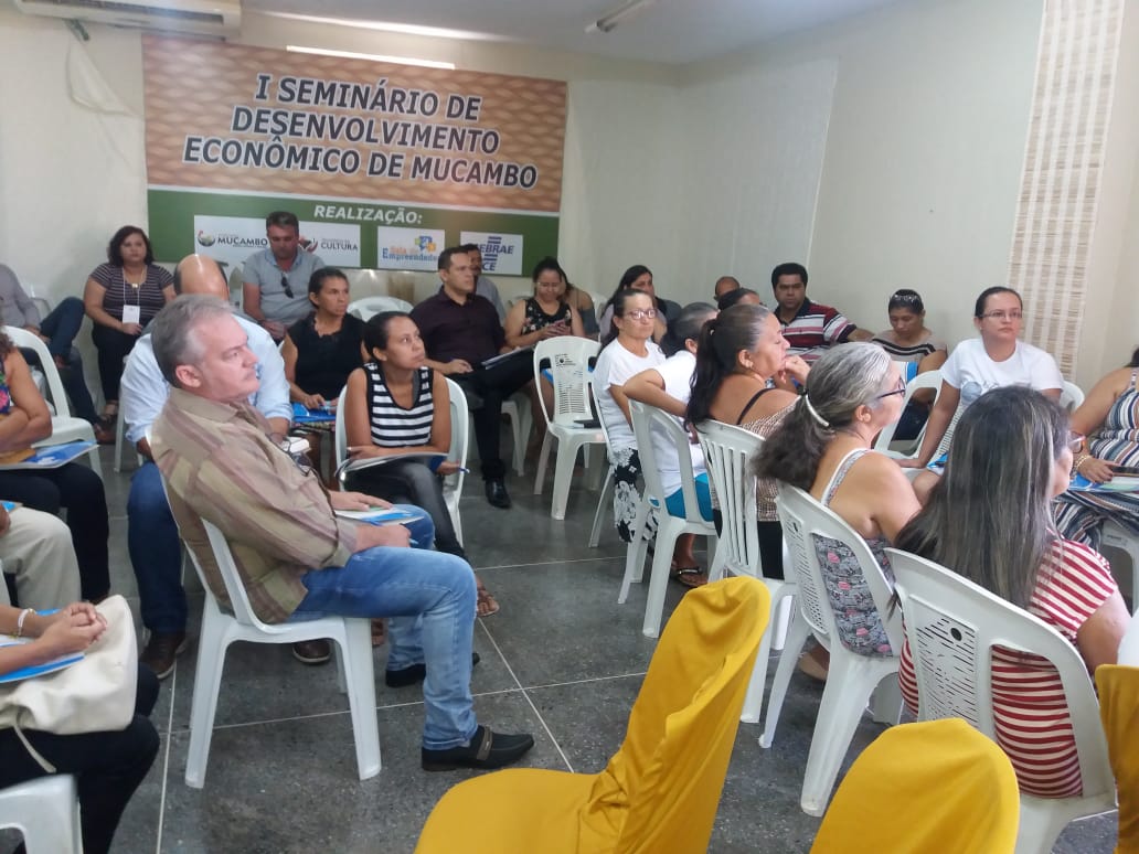 Ematerce discute plano de desenvolvimento em Mucambo-CE