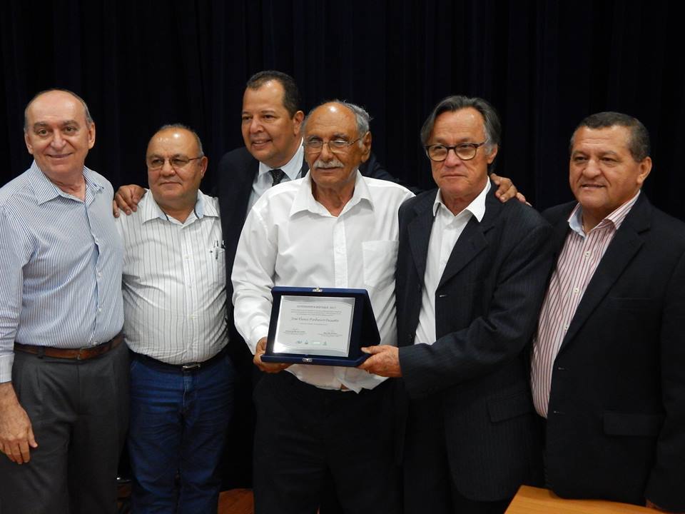 Tabuleiro do Norte: gerente da Ematerce é agraciado com a Comenda Chico Mendes