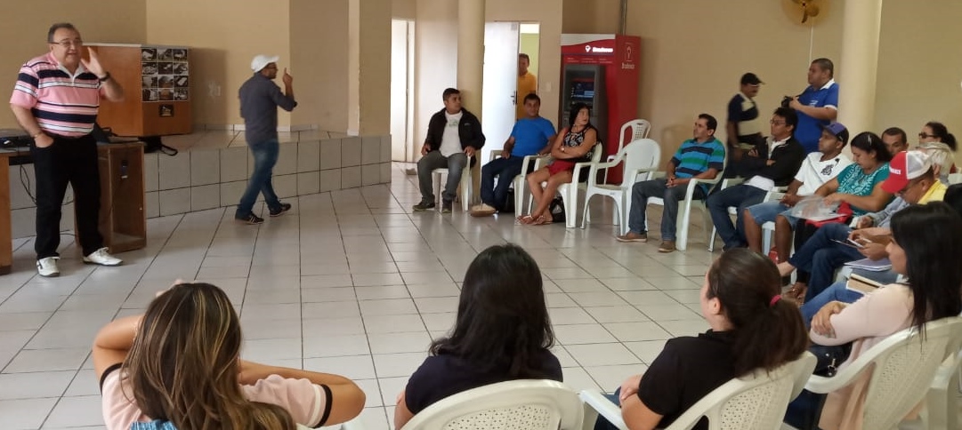 Gerente da Ematerce, regional da Ibiapaba, ministra palestra sobre Urpis