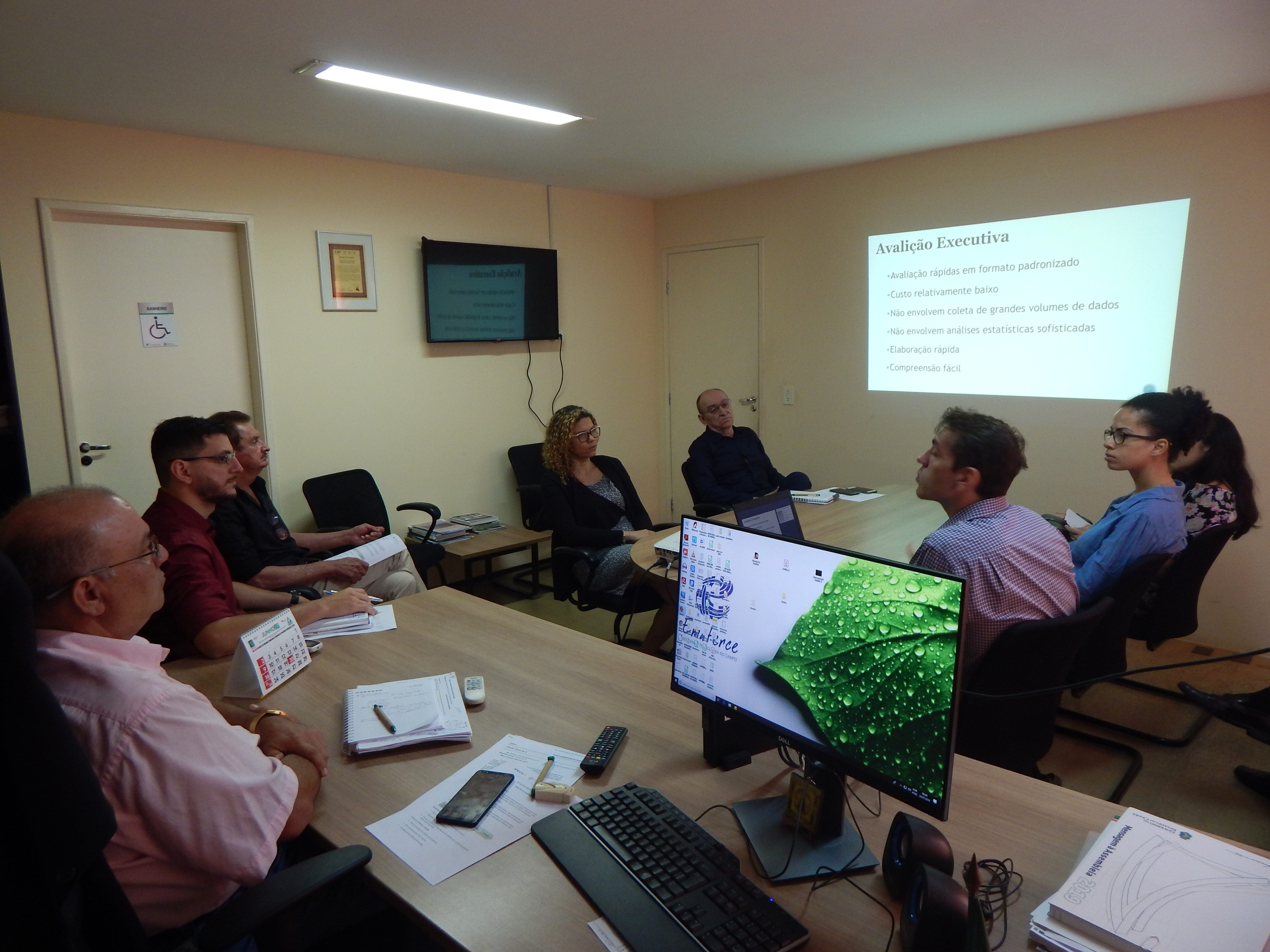 Ematerce realiza reunião de avaliação do Centro de Dados e Políticas Públicas