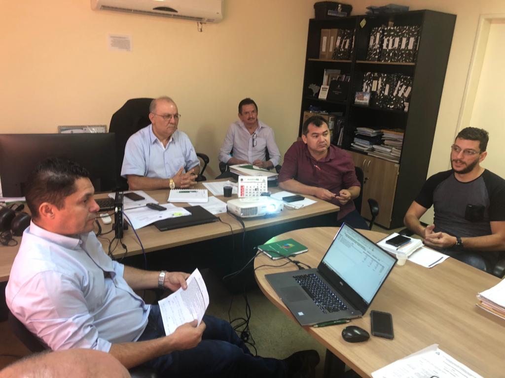 Centro Gerencial: presidente da Ematerce reúne-se com diretores e assessores estaduais.