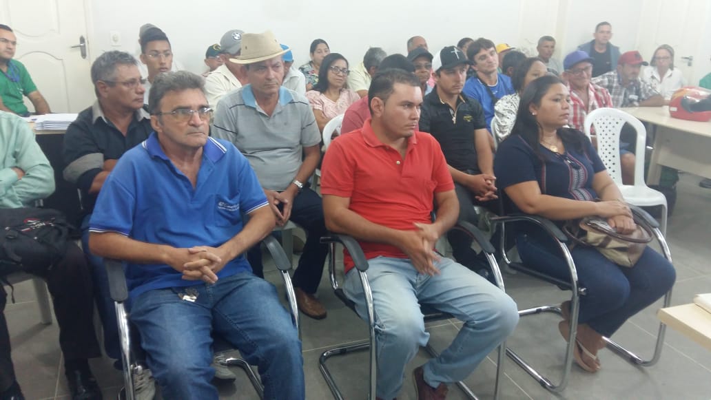 Madalena: prefeita Sônia Costa participa de reunião sobre Programa Garantia Safra