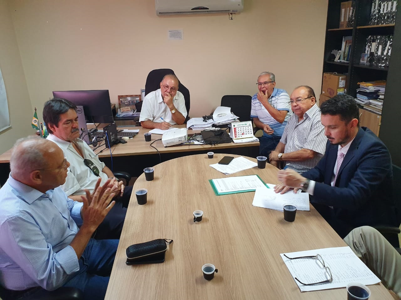 Centro Gerencial: dirigentes da Ematerce e da Fapece participam de reunião