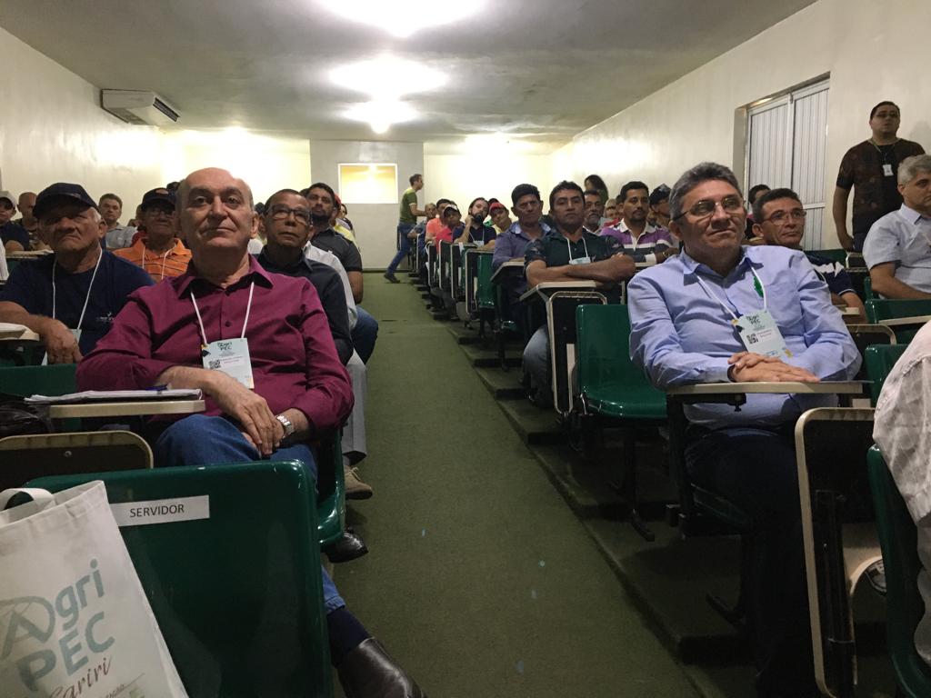 Ematerce participa de Agripec e seminário sobre Apicultura no Crato