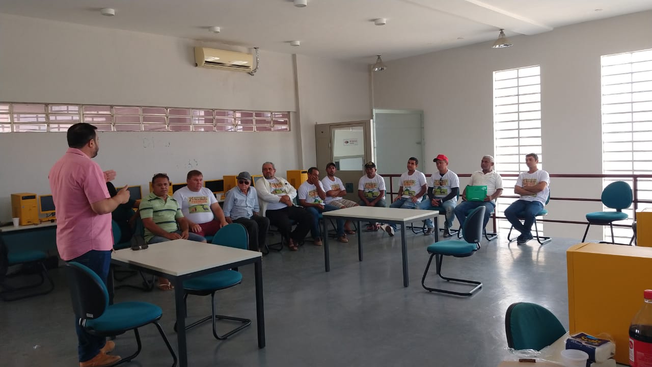 Ematerce realiza treinamento sobre ovinos e caprinos em Pentecoste-CE
