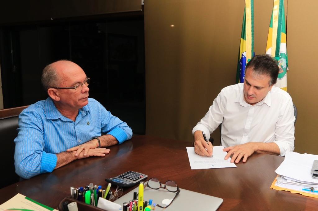 Com 263 vagas, concurso da Ematerce é homologado pelo governador