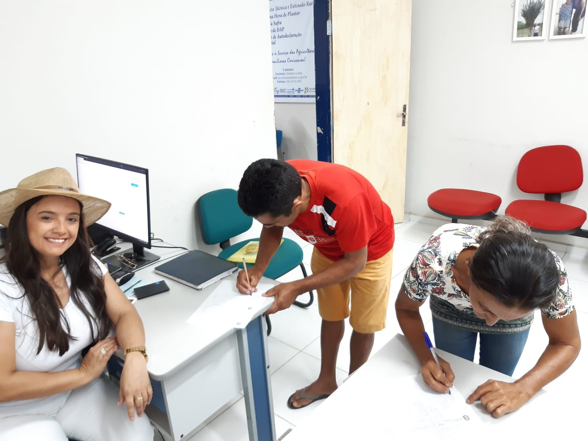 Ematerce Cariús inicia entrega de sementes e calendário segue em outras regiões