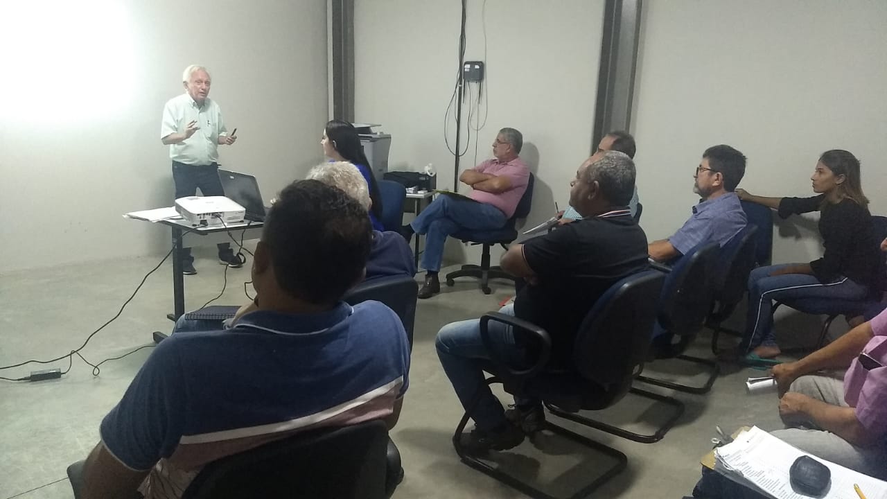 Ematerce: assessor estadual reúne-se com assessores e gerentes locais do Cariri-Central