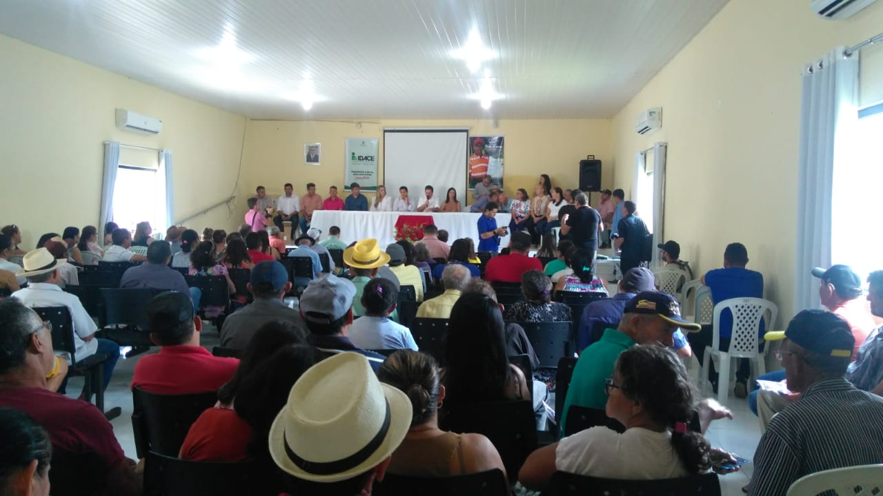 Ematerce Zona Norte participa de entrega de títulos e casa de mel