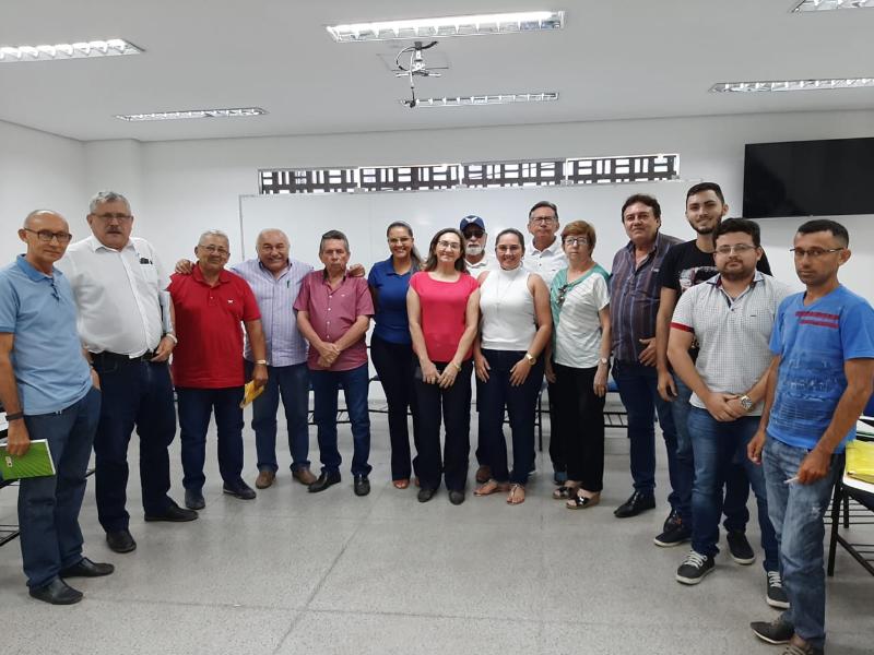 Iguatu e Icó: regional da Ematerce reúne assessores e gerentes locais