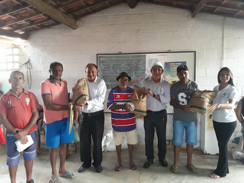 Jaguaruana: agricultores familiares recebem sementes do Programa Hora de Plantar