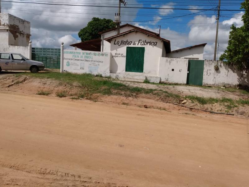 Redenção: Ematerce acompanha funcionamento de agroindústria de polpas de frutas