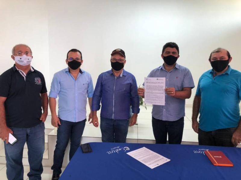 Ematerce assina convênios com prefeituras de Assaré, Antonina do Norte e Potengi
