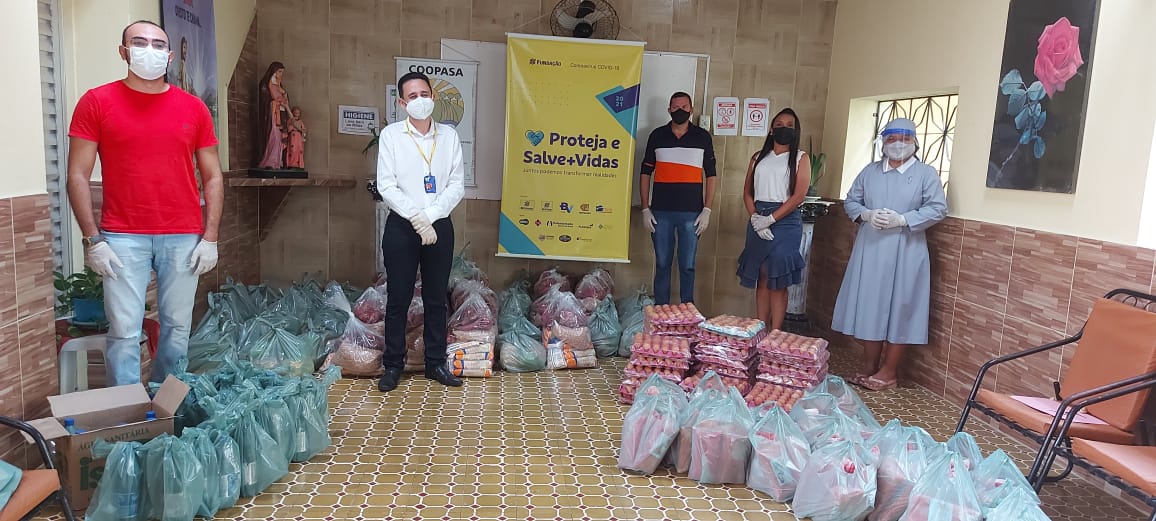 Santana do Acaraú: Ematerce, Fundação BB e Coopasa beneficiam famílias carentes com cestas básicas