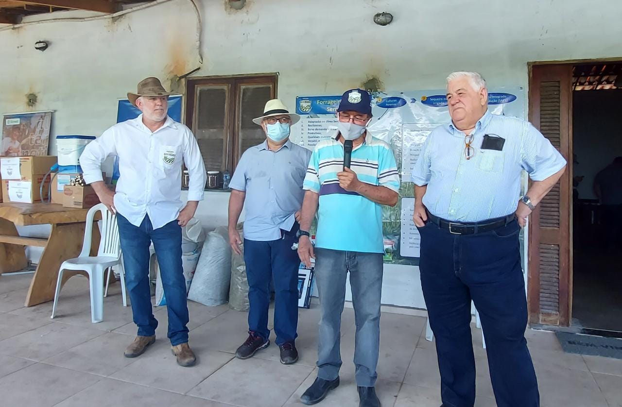 Russas: Ematerce participa de dia de campo com grande difusão de tecnologia no semiárido