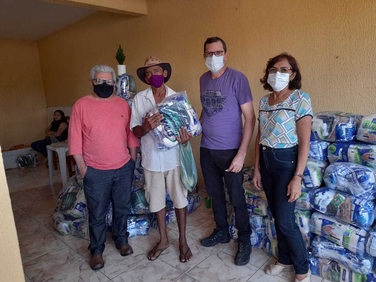 Ematerce Zona Norte acompanha trabalhos de ATER Mais Gestão e distribui cestas básicas