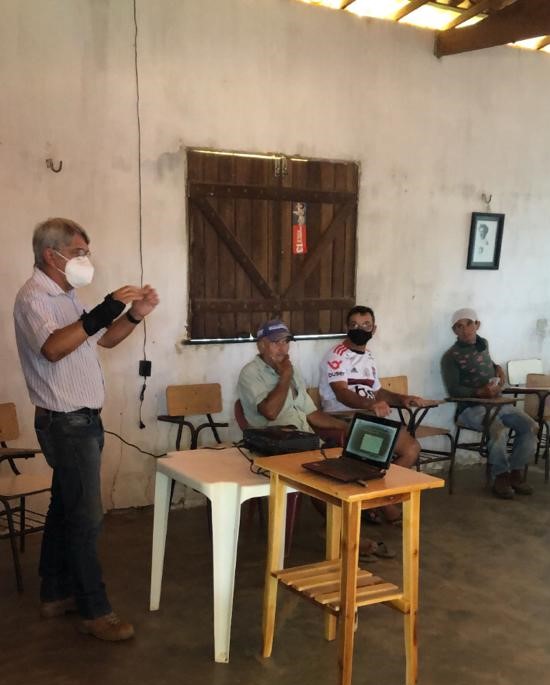 Ematerce participa de reunião no assentamento Rosa Luxemburgo