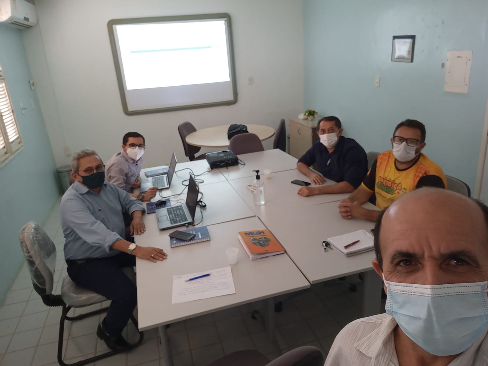 Crateús (CE): Ematerce participa de reunião com parceiros e debate sobre novas culturas