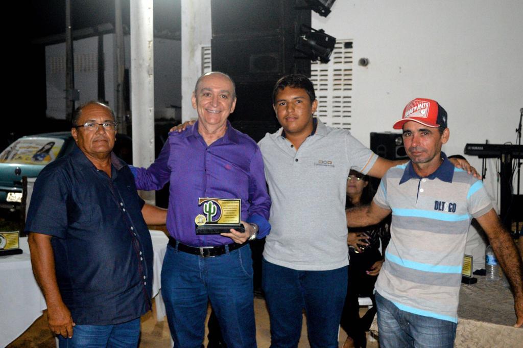 Jaguaribara (CE): Pecuaristas celebram os 18 anos do Projeto Mandacaru e homenageiam Ematerce
