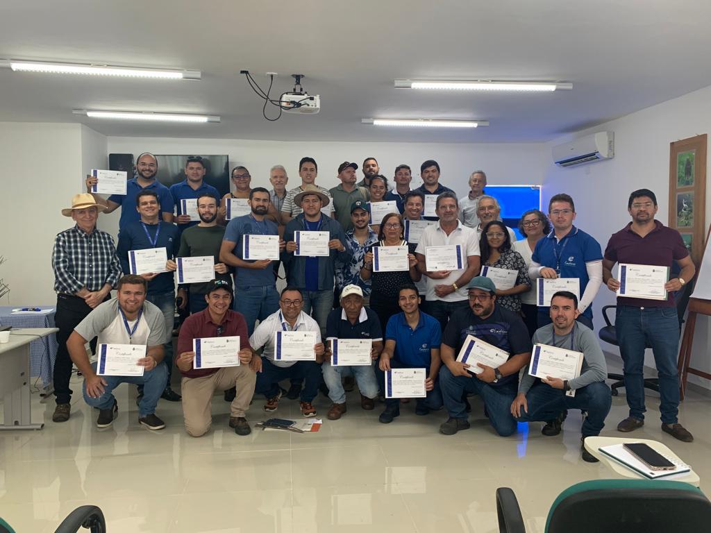Ematerce treina técnicos sobre plantios de Spondias na Fazenda Normal