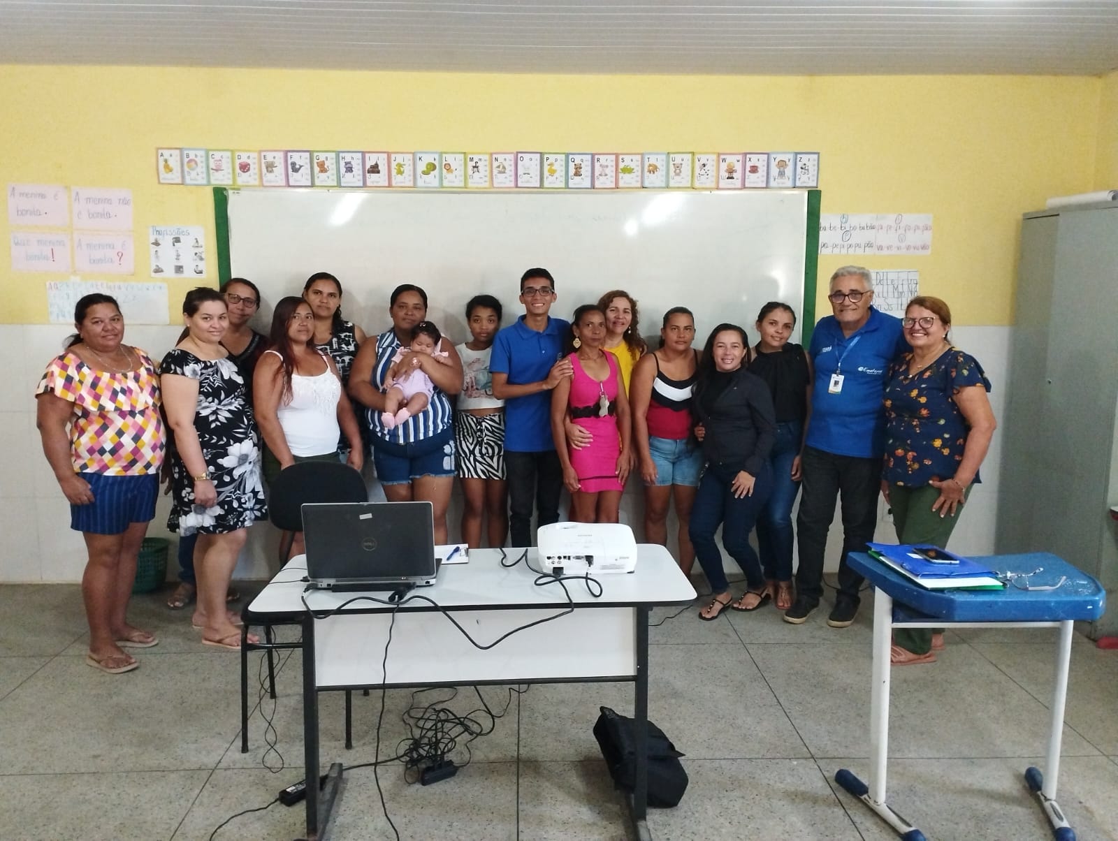 Juazeiro do Norte-CE:Ematerce treina alunos para implantar hortas orgânicas nas escolas