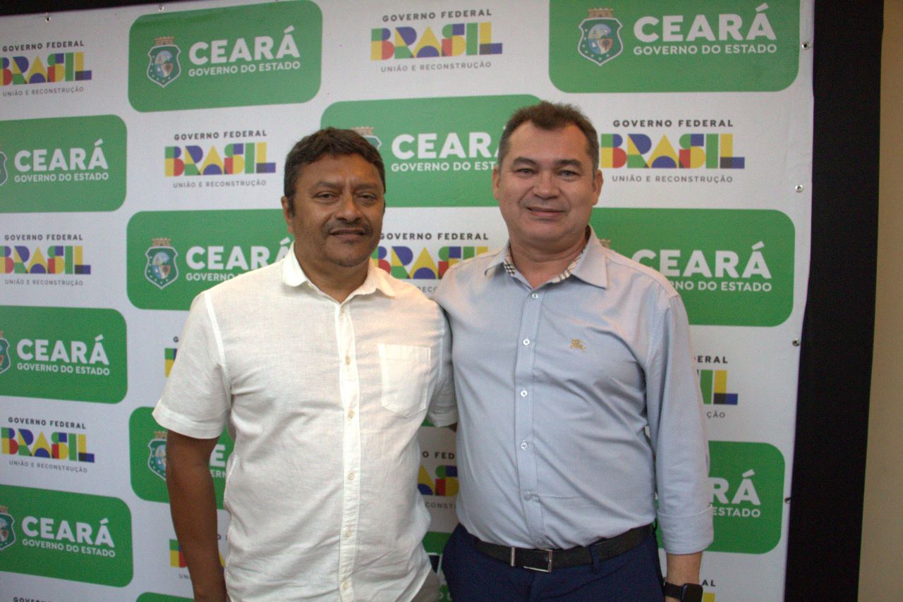 IGUATU: PRESIDENTE DA EMATERCE DÁ POSSE AO NOVO GERENTE REGIONAL DO CENTRO-SUL
