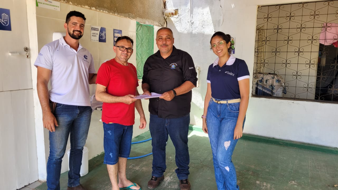 Limoeiro do Norte-CE: Ematerce assiste a agroindústrias de polpas de frutas em Quixeré-CE