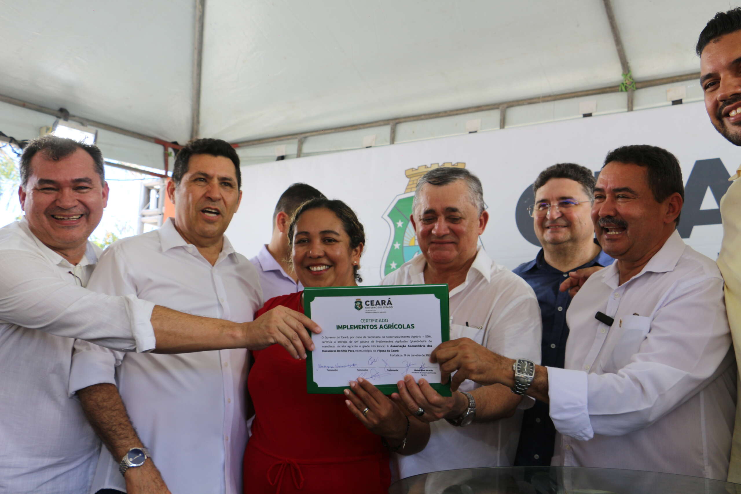 Entrega de implementos agrícolas potencializa desenvolvimento no Ceará