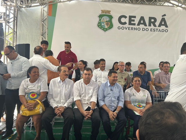 Ematerce participa da entrega de equipamentos para cozinhas do Programa Ceará Sem Fome