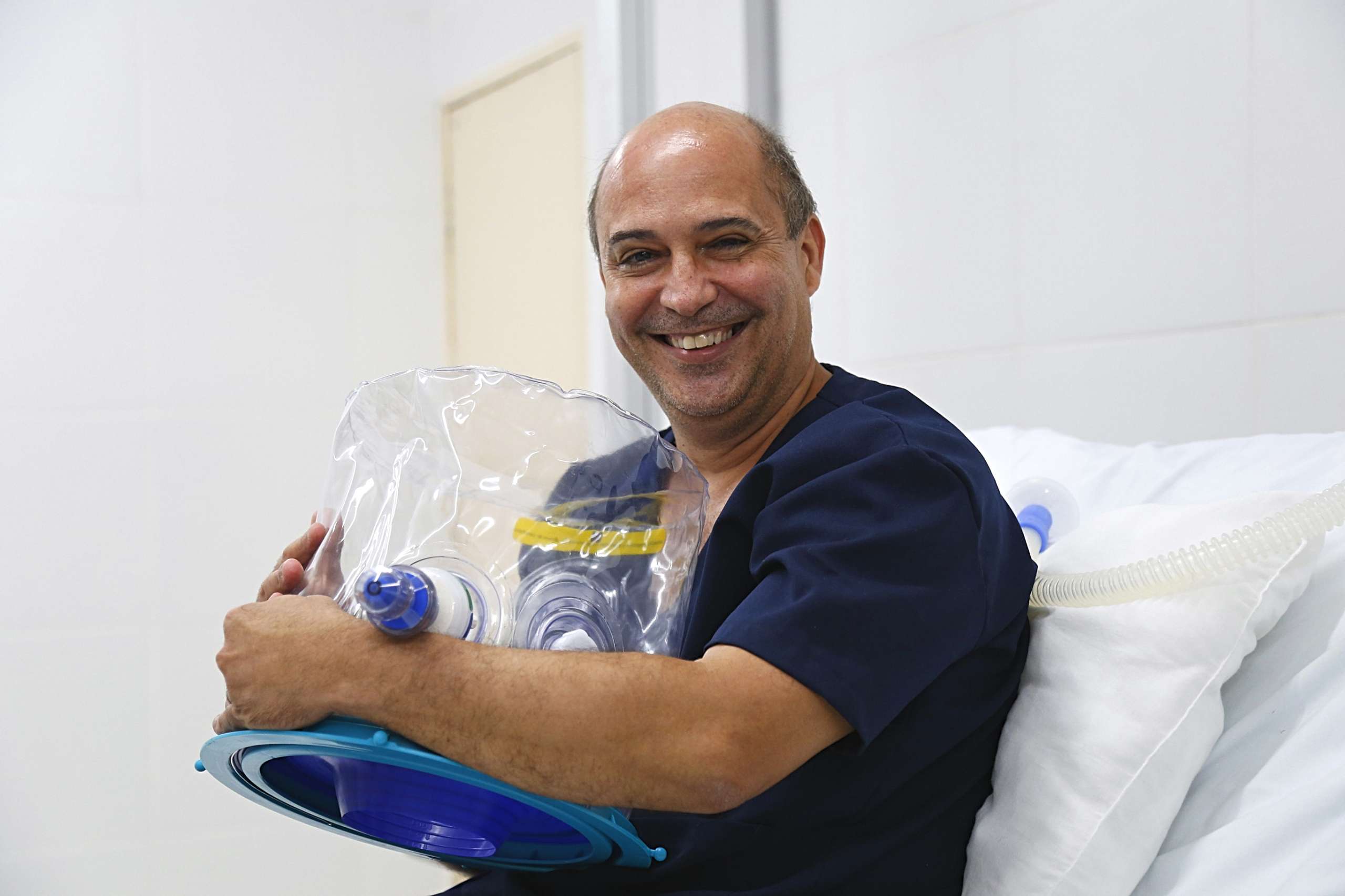 Engenheiro cearense que participou da concepção do capacete Elmo recebe reconhecimento nacional