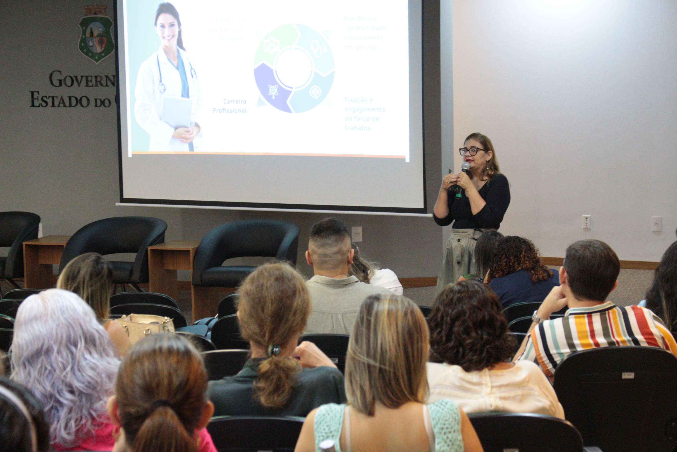 Partilha de saberes marca encontro com preceptores da Residência Multiprofissional em Saúde da ESP/CE