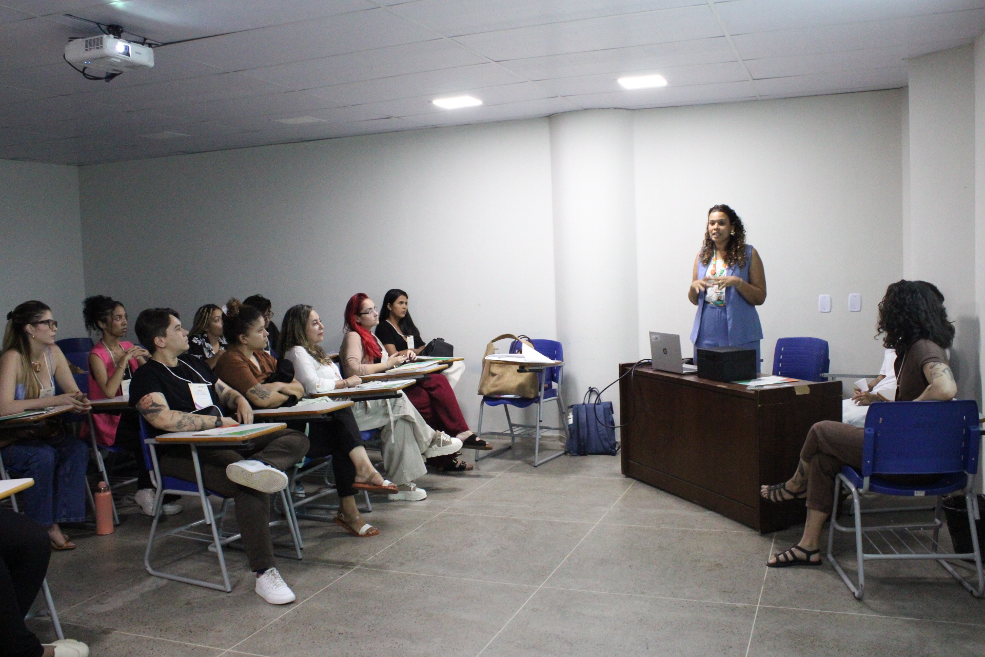 Seminário na ESP/CE pauta debate sobre cuidados à saúde e protagonismo social de pessoas trans