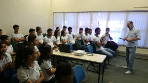 Etice recebe visita de alunos da EEEP Adelino Cunha