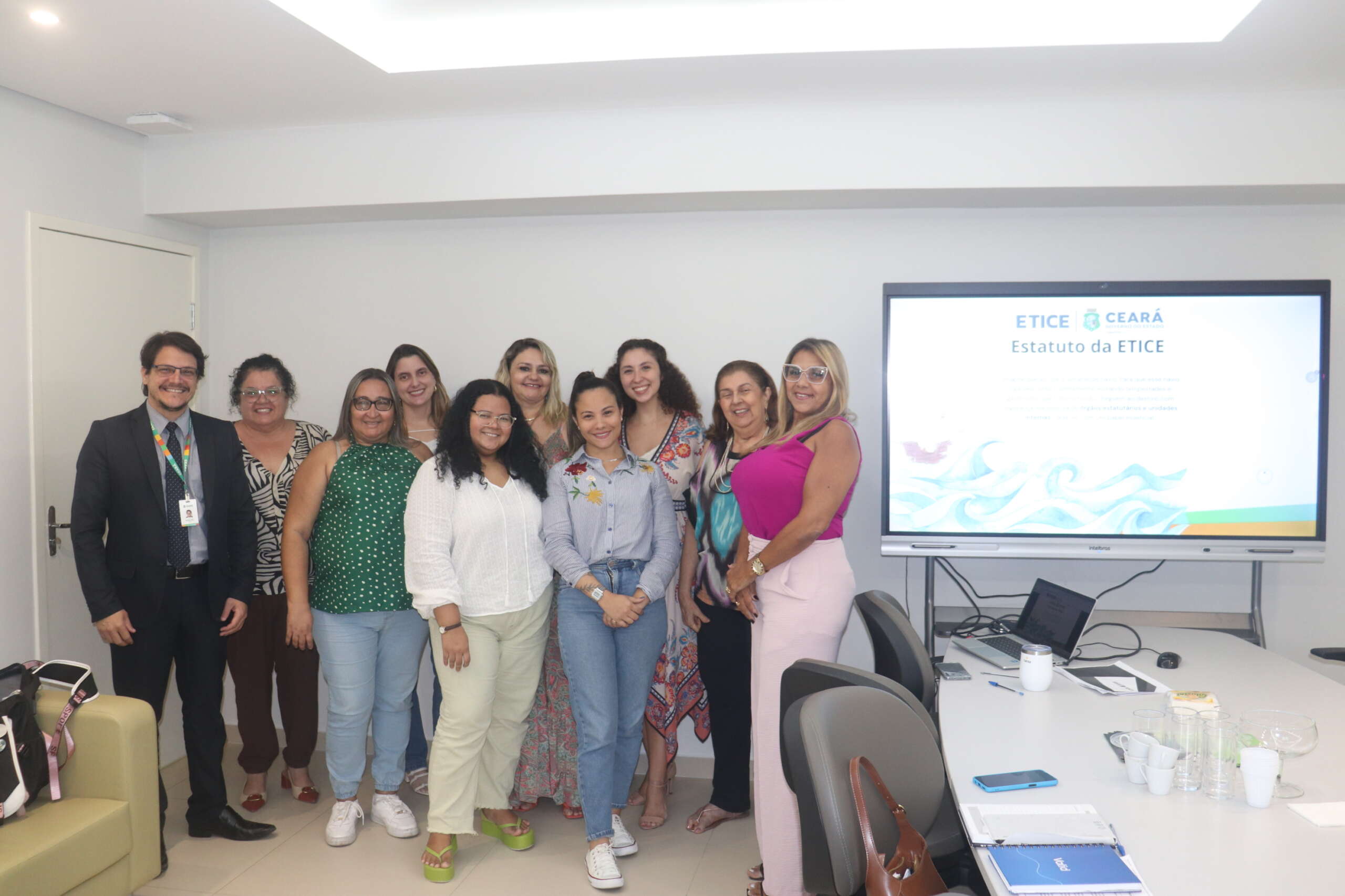 Procuradoria Jurídica da Etice promove Roda de Conversa para fortalecer gestão de pessoas