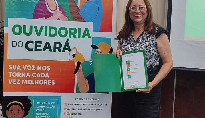 Ouvidoria da Etice participa de ação de escuta ativa na Praça do Ferreira
