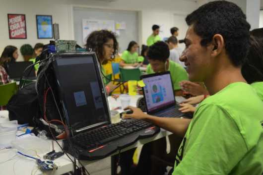 Corredores Digitais – Jovem empreendedor é o grande vencedor do Startup Weekend