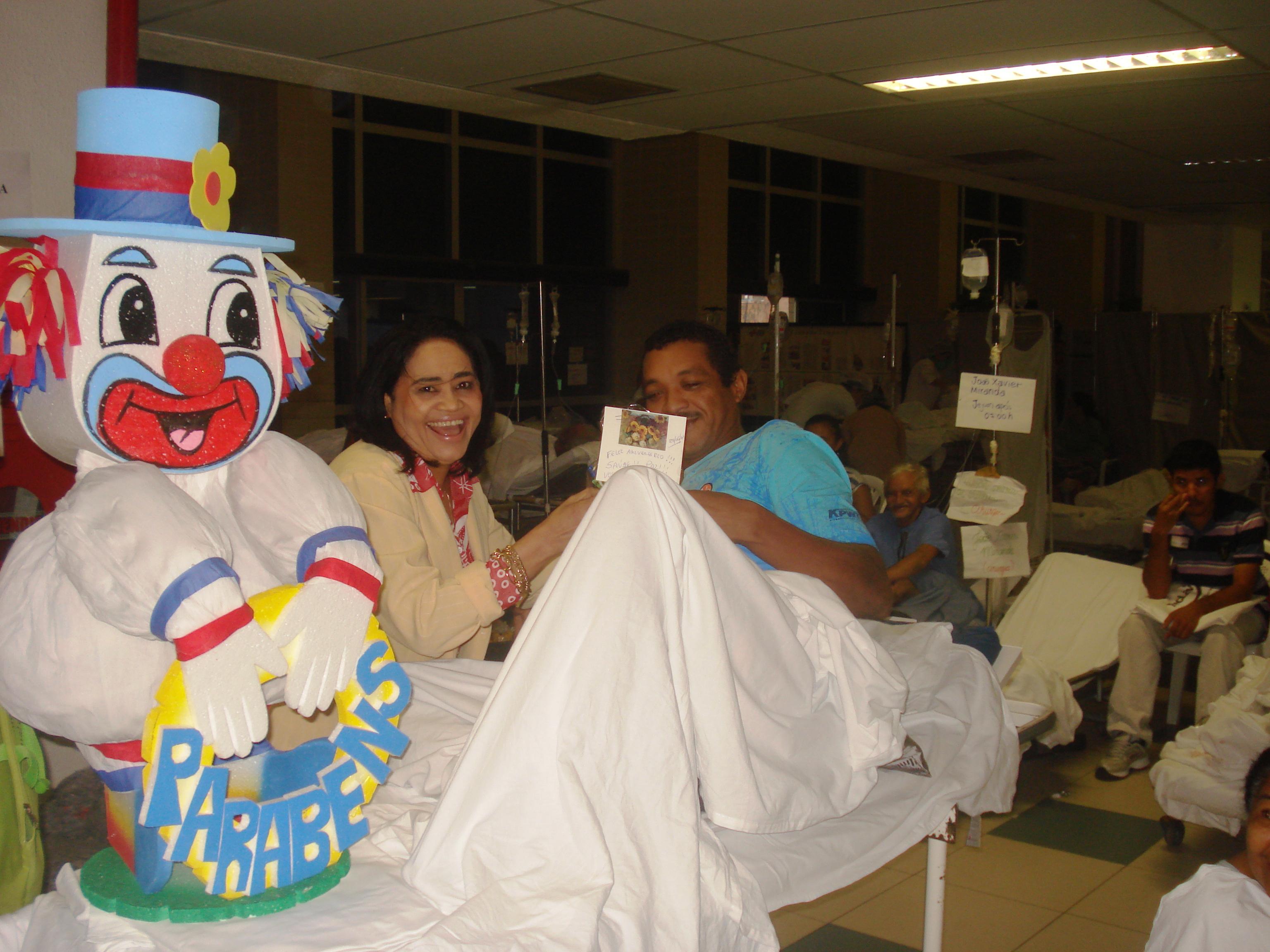 Pacientes da emergência ganham comemoração de aniversário