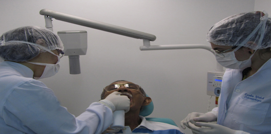 HGF beneficia pacientes com saliva artificial