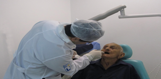 O serviço de Odontologia do HGF faz acompanhamento de pacientes com OMAB