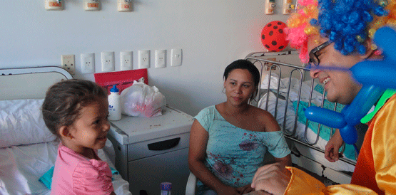 Sorrisos, alegria e emoção no Dia das Crianças do HGF