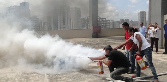 Curso de brigada de incêndio no HGF capacita mais de 20 profissionais