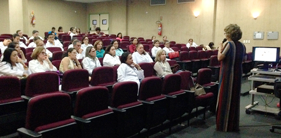 Profissionais participam de curso de capacitação em AVC
