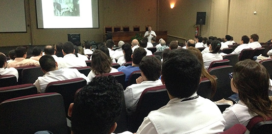 Palestra celebra Dia do Neurocirurgião