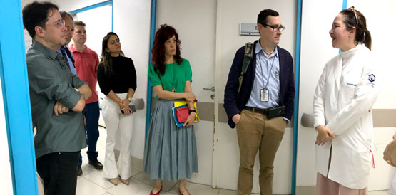 Comitiva Americana visita unidade de vigilância sentinela do HGF
