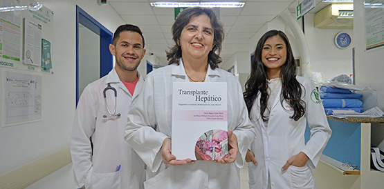 Referência na área, transplante hepático do HGF é tema de livro